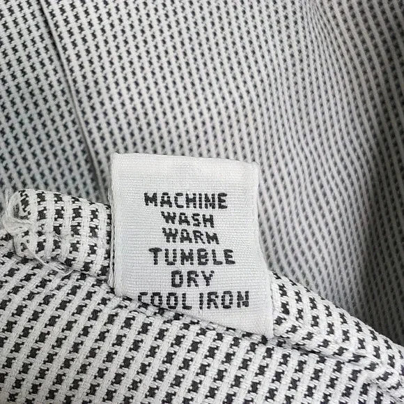 Moving Sale! 💘 Burberry HoundsTooth Dernier Button Down - Picture 6 of 6